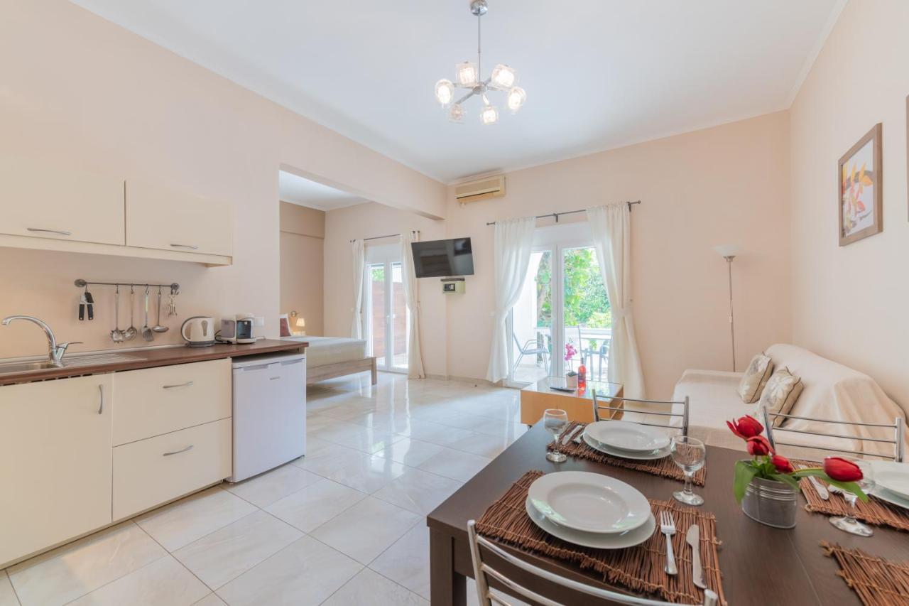 Galini Beach Studios And Penthouse Mesongí المظهر الخارجي الصورة