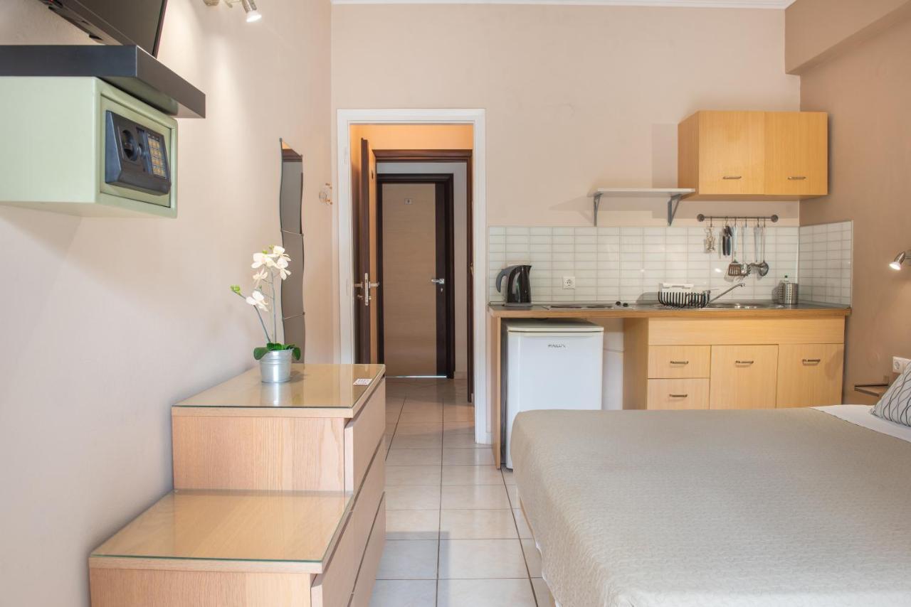 Galini Beach Studios And Penthouse Mesongí المظهر الخارجي الصورة
