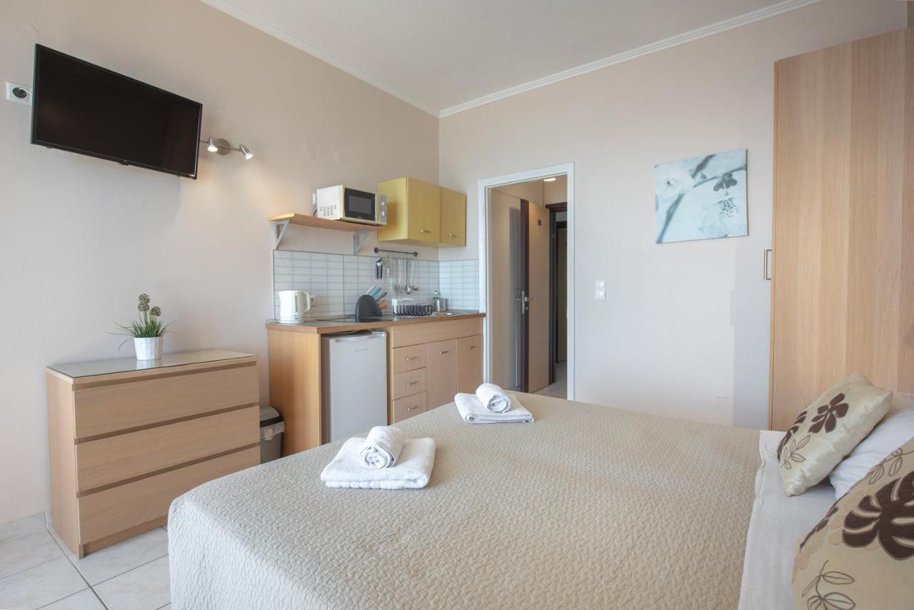 Galini Beach Studios And Penthouse Mesongí المظهر الخارجي الصورة
