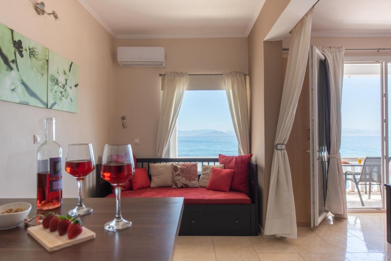 Galini Beach Studios And Penthouse Mesongí المظهر الخارجي الصورة