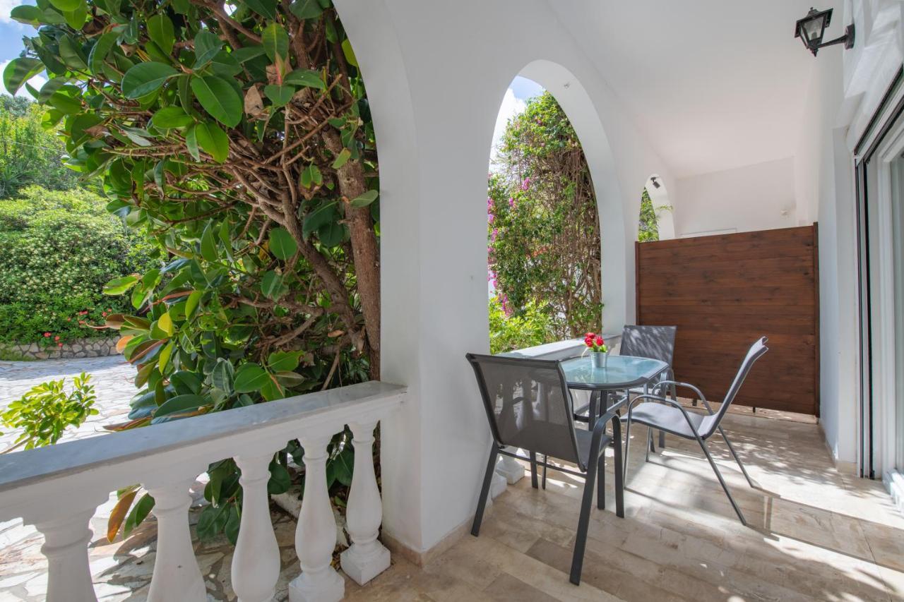Galini Beach Studios And Penthouse Mesongí المظهر الخارجي الصورة