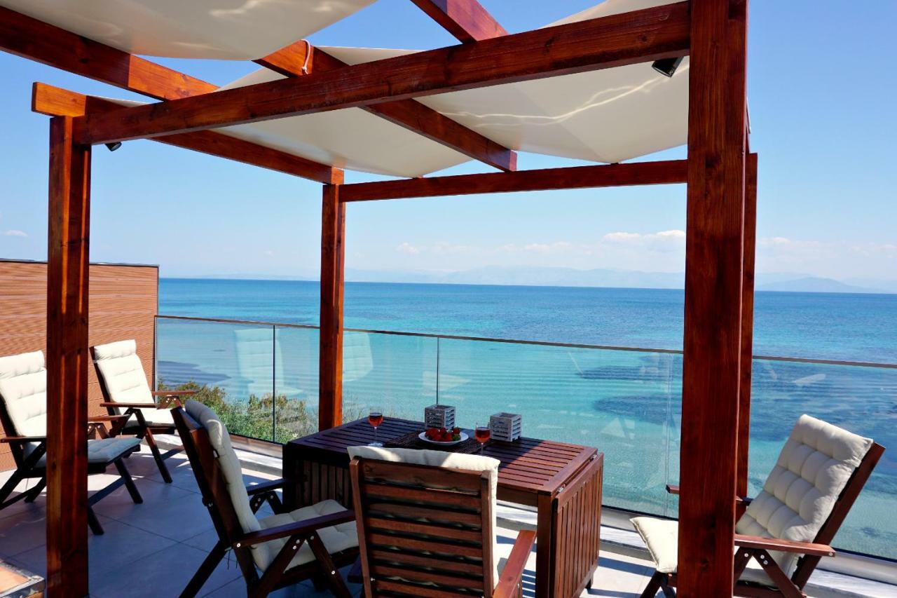 Galini Beach Studios And Penthouse Mesongí المظهر الخارجي الصورة