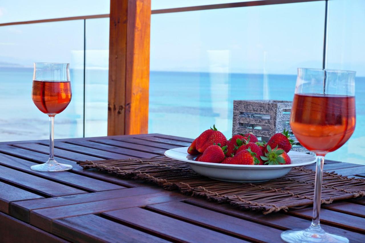 Galini Beach Studios And Penthouse Mesongí المظهر الخارجي الصورة